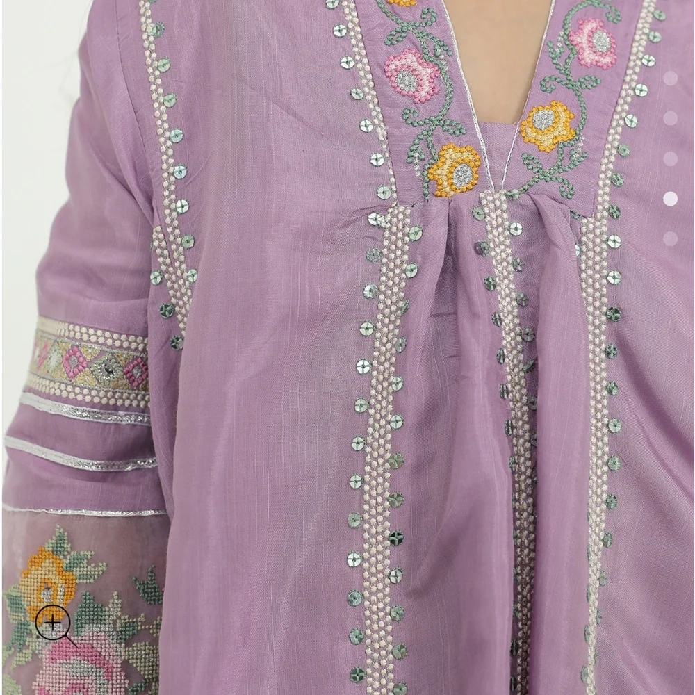 Lavender Embroidered Kurta Set - Picture 2 of 3